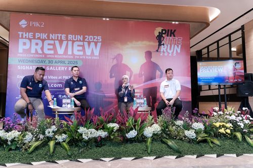 Race photo from PIK NITE RUN VIBES