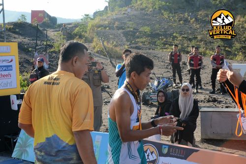 Race photo from Kelud Vertical Challenge 2024