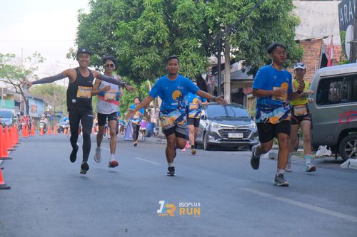 Race photo from Isoplus Run 2024 Surabaya