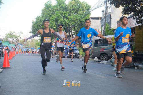 Race photo from Isoplus Run 2024 Surabaya