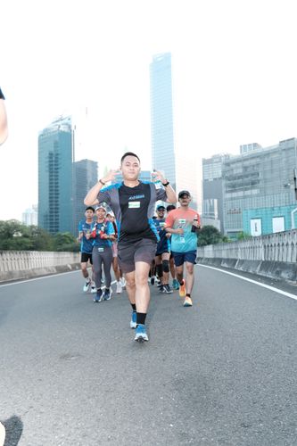 Race photo from Lari Bareng Yuk!