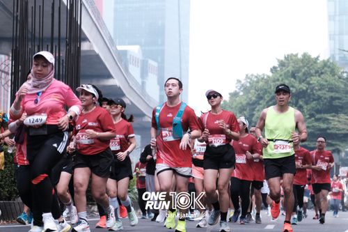 Race photo from ONE RUN 10 K
