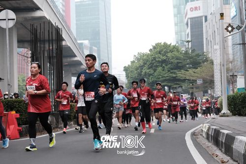 Race photo from ONE RUN 10 K