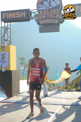 Race photo from Kelud Vertical Challenge 2024