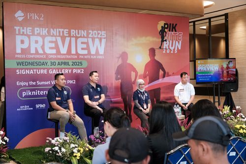 Race photo from PIK NITE RUN VIBES