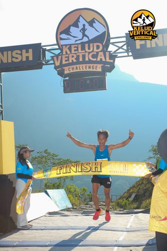Race photo from Kelud Vertical Challenge 2024