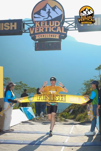 Race photo from Kelud Vertical Challenge 2024