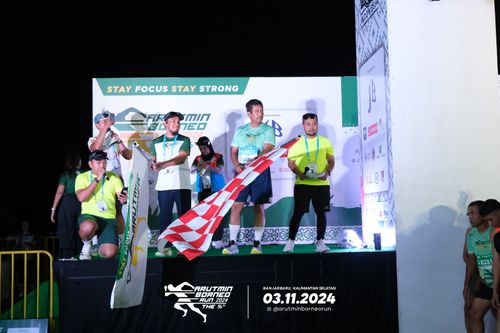 Race photo from Arutmin Borneo Run 2024