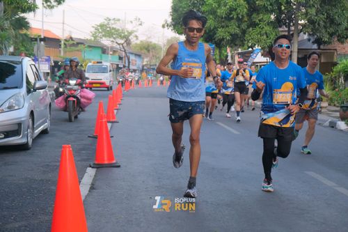 Race photo from Isoplus Run 2024 Surabaya