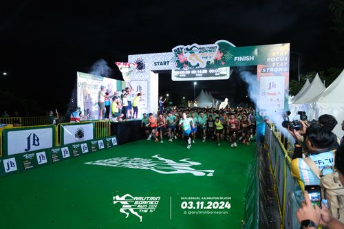 Race photo from Arutmin Borneo Run 2024