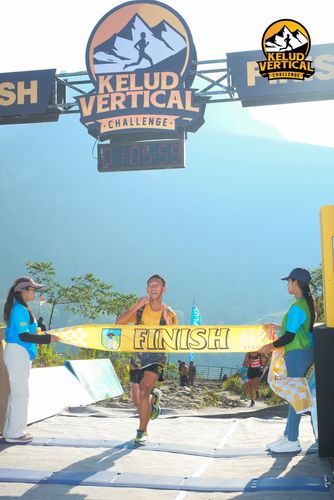 Race photo from Kelud Vertical Challenge 2024