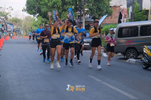 Race photo from Isoplus Run 2024 Surabaya