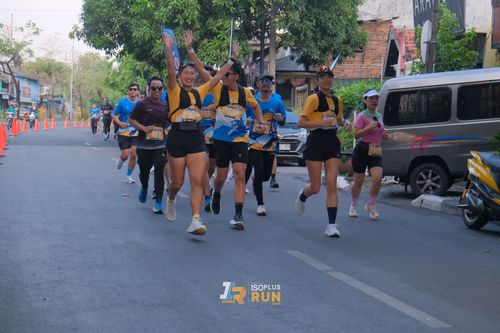 Race photo from Isoplus Run 2024 Surabaya