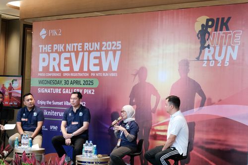Race photo from PIK NITE RUN VIBES