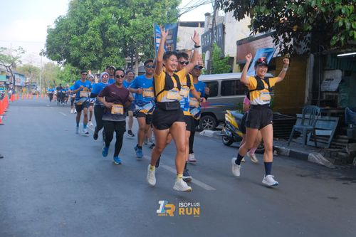 Race photo from Isoplus Run 2024 Surabaya