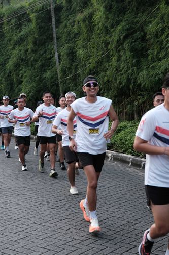 Race photo from MAKASSAR HALF MARATHON 2025 VIBES