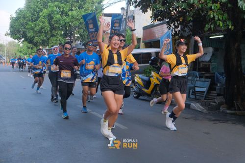 Race photo from Isoplus Run 2024 Surabaya