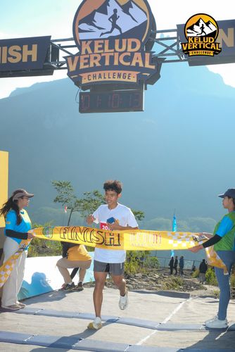 Race photo from Kelud Vertical Challenge 2024
