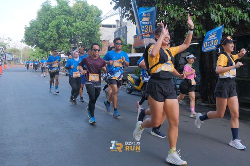 Race photo from Isoplus Run 2024 Surabaya