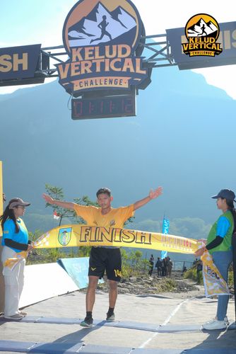 Race photo from Kelud Vertical Challenge 2024