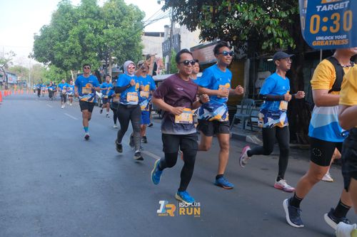 Race photo from Isoplus Run 2024 Surabaya
