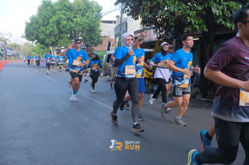 Race photo from Isoplus Run 2024 Surabaya