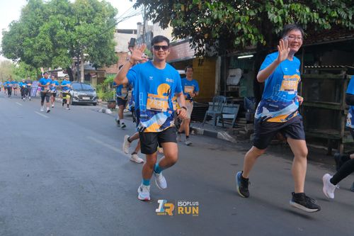 Race photo from Isoplus Run 2024 Surabaya