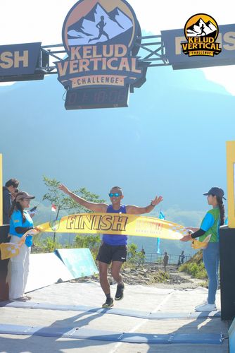 Race photo from Kelud Vertical Challenge 2024