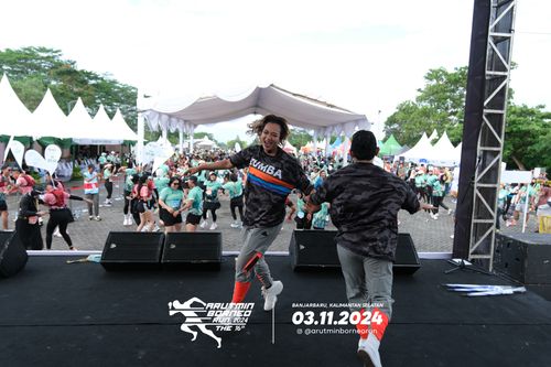 Race photo from Arutmin Borneo Run 2024