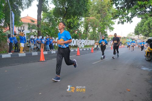 Race photo from Isoplus Run 2024 Surabaya