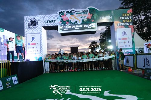 Race photo from Arutmin Borneo Run 2024