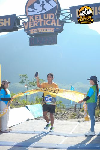 Race photo from Kelud Vertical Challenge 2024