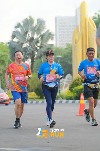 Race photo from Isoplus Run 2024 Surabaya