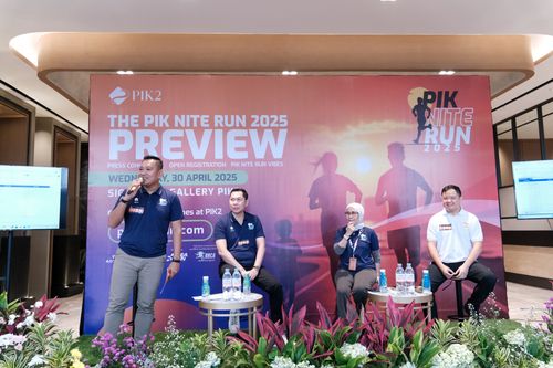Race photo from PIK NITE RUN VIBES