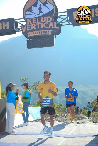 Race photo from Kelud Vertical Challenge 2024