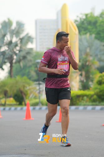 Race photo from Isoplus Run 2024 Surabaya