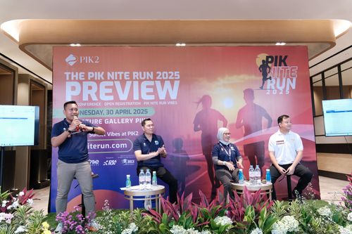 Race photo from PIK NITE RUN VIBES