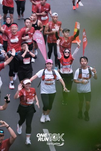 Race photo from ONE RUN 10 K
