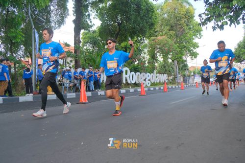 Race photo from Isoplus Run 2024 Surabaya