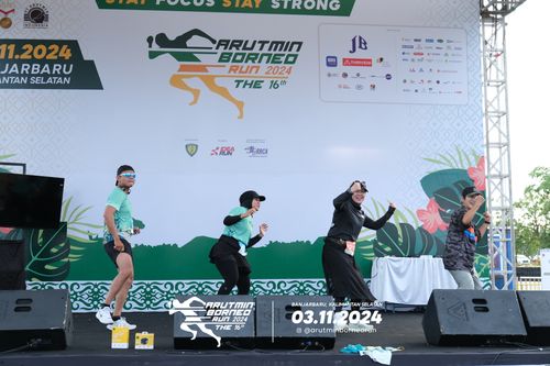 Race photo from Arutmin Borneo Run 2024