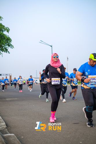 Race photo from ISOPlus Run 2024 Jakarta