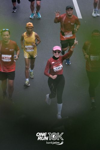 Race photo from ONE RUN 10 K