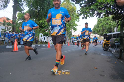Race photo from Isoplus Run 2024 Surabaya