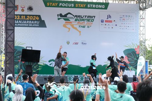 Race photo from Arutmin Borneo Run 2024