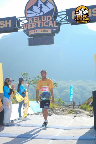 Race photo from Kelud Vertical Challenge 2024
