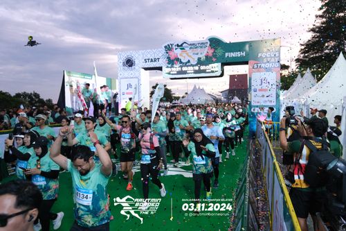 Race photo from Arutmin Borneo Run 2024