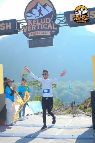 Race photo from Kelud Vertical Challenge 2024