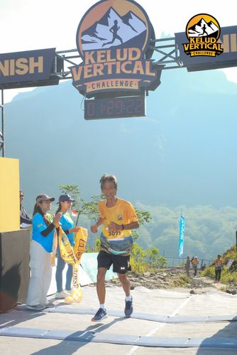 Race photo from Kelud Vertical Challenge 2024
