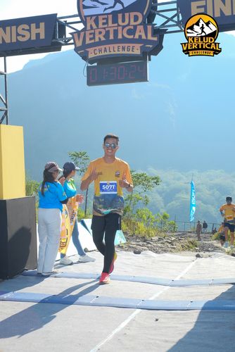 Race photo from Kelud Vertical Challenge 2024