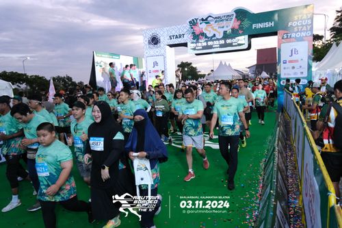 Race photo from Arutmin Borneo Run 2024